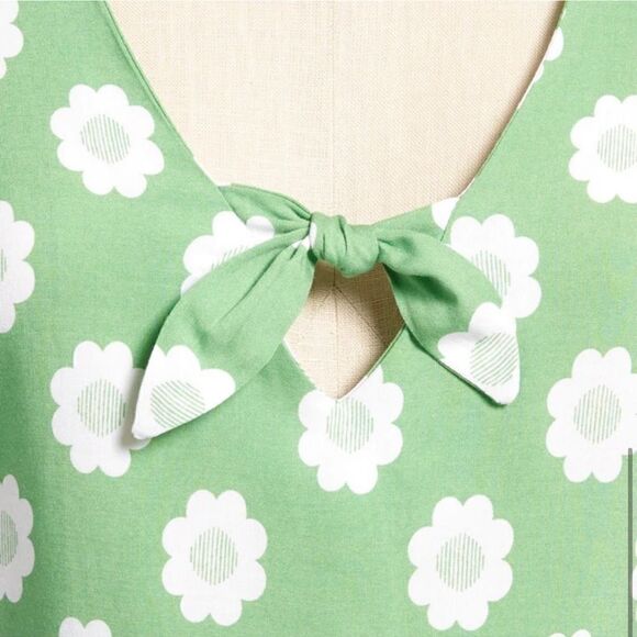 ModCloth Marketing My Words A-Line Dress in Green with White Daisy. Size 4. NWT! - Picture 3 of 11